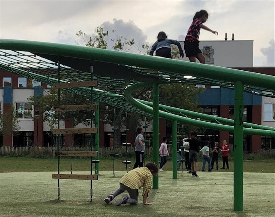 Kinderen buitenspelen