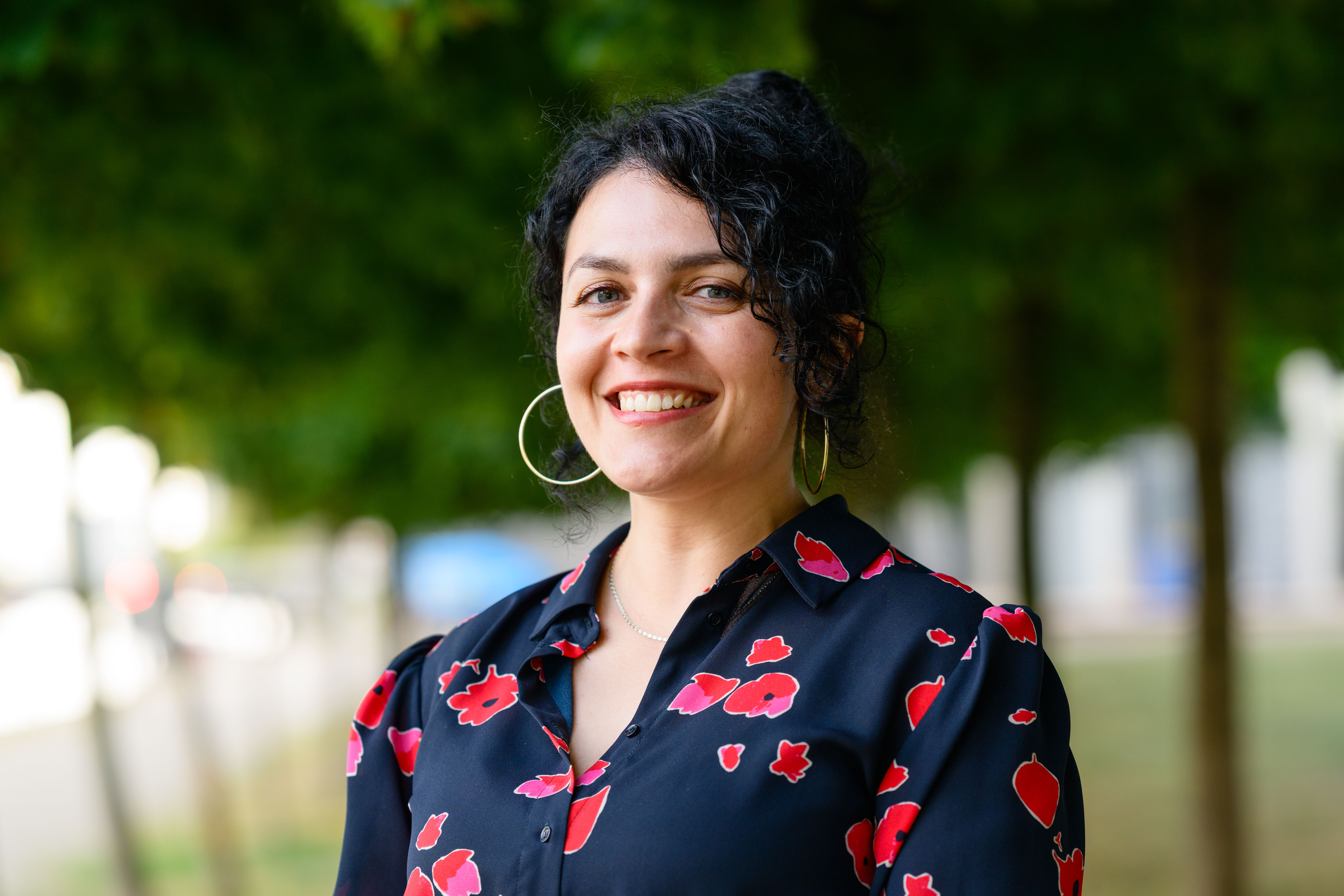 Zeynep Azar, docent International Communication Management