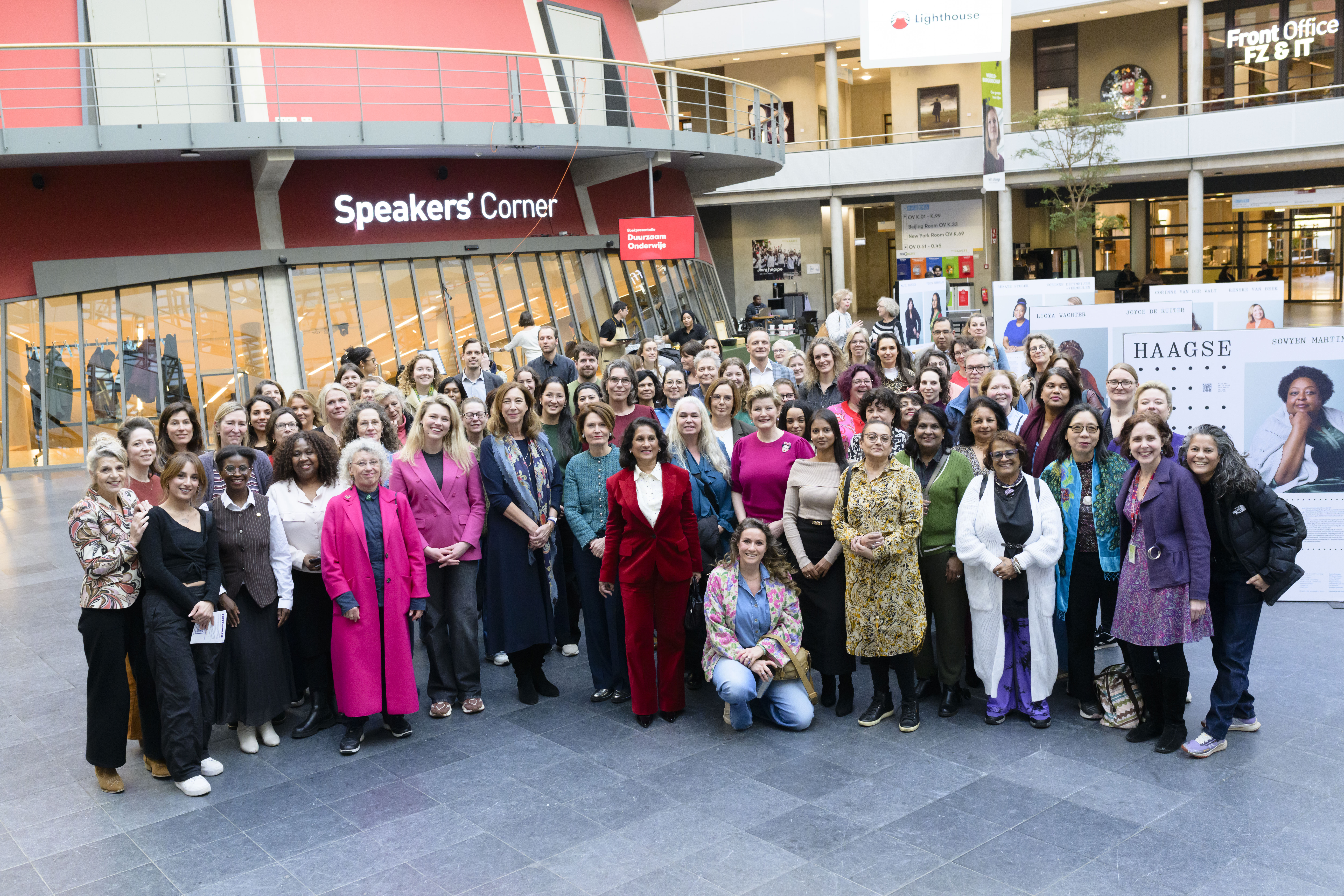 Groepsfoto gendergelijkheid