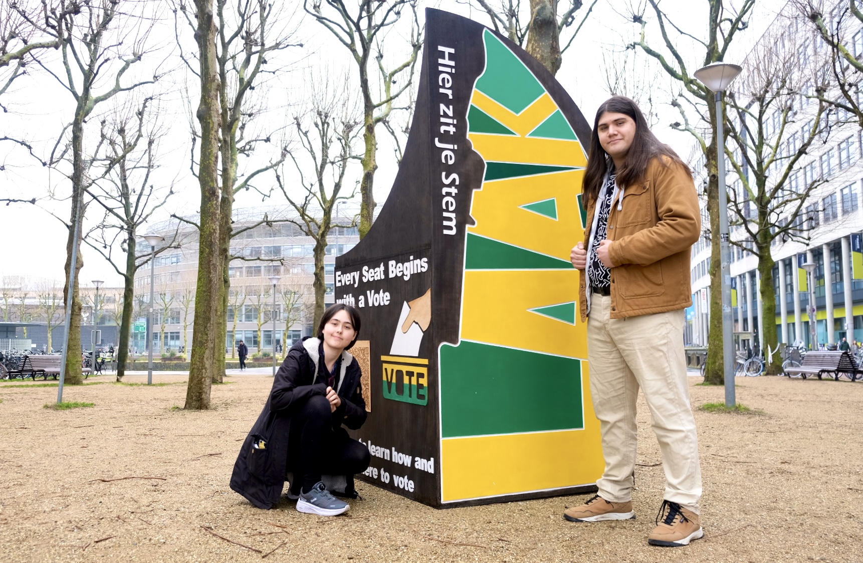 Twee studenten buiten