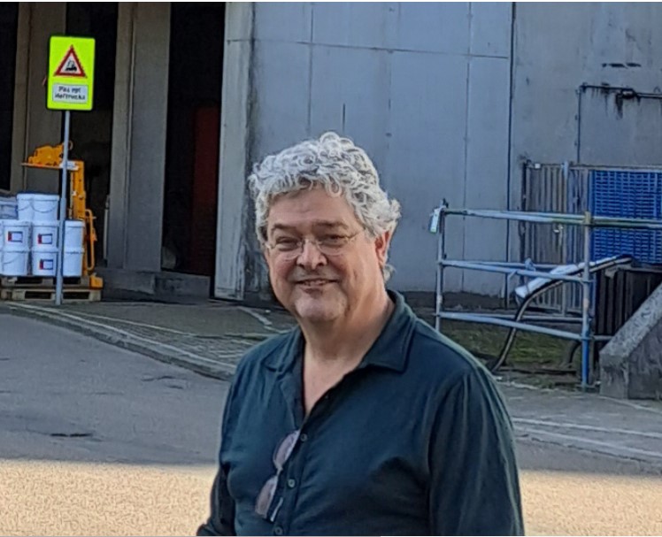 Portretfoto Floris van Loon