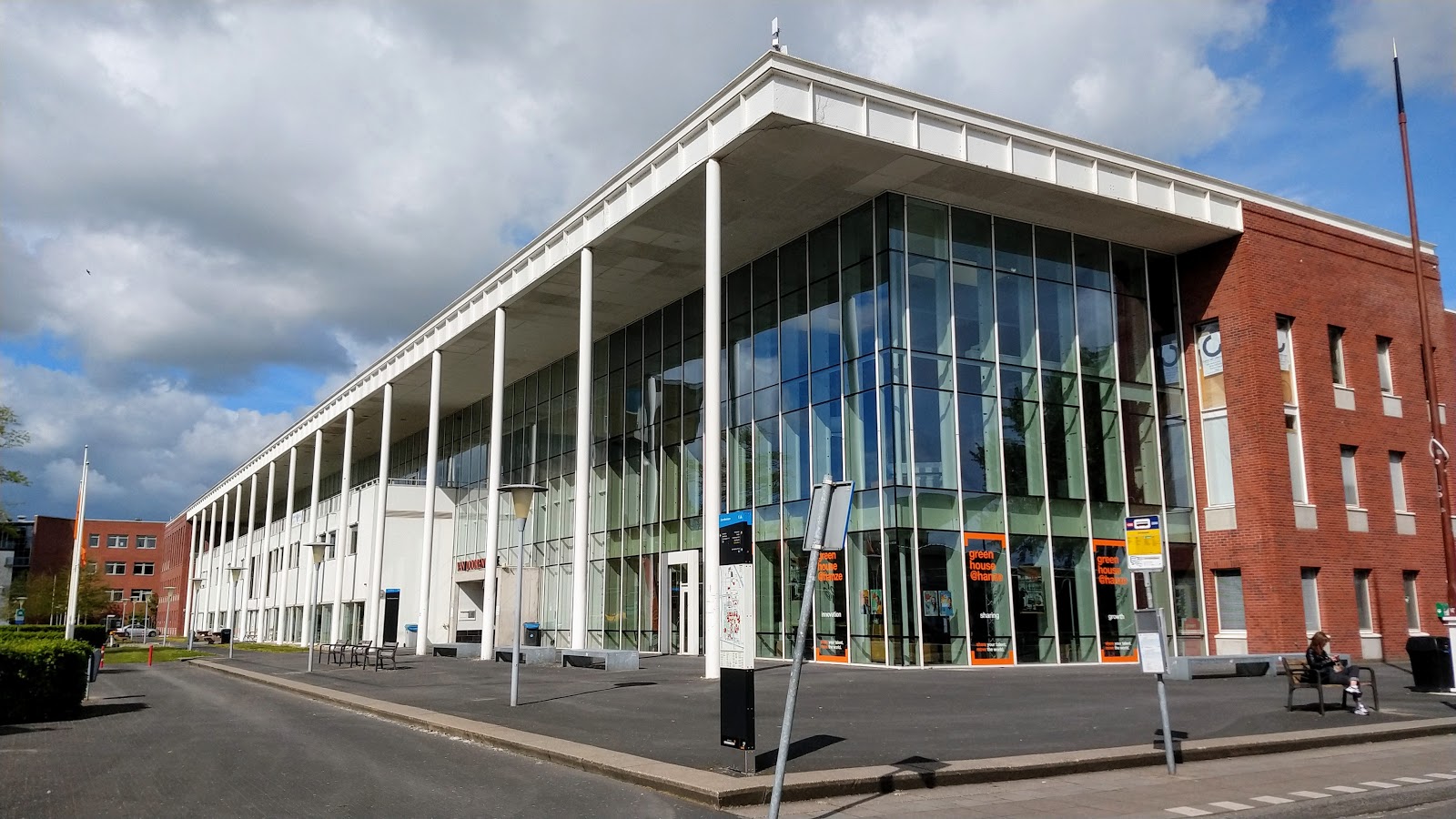 Gebouw van Hanzehogeschool