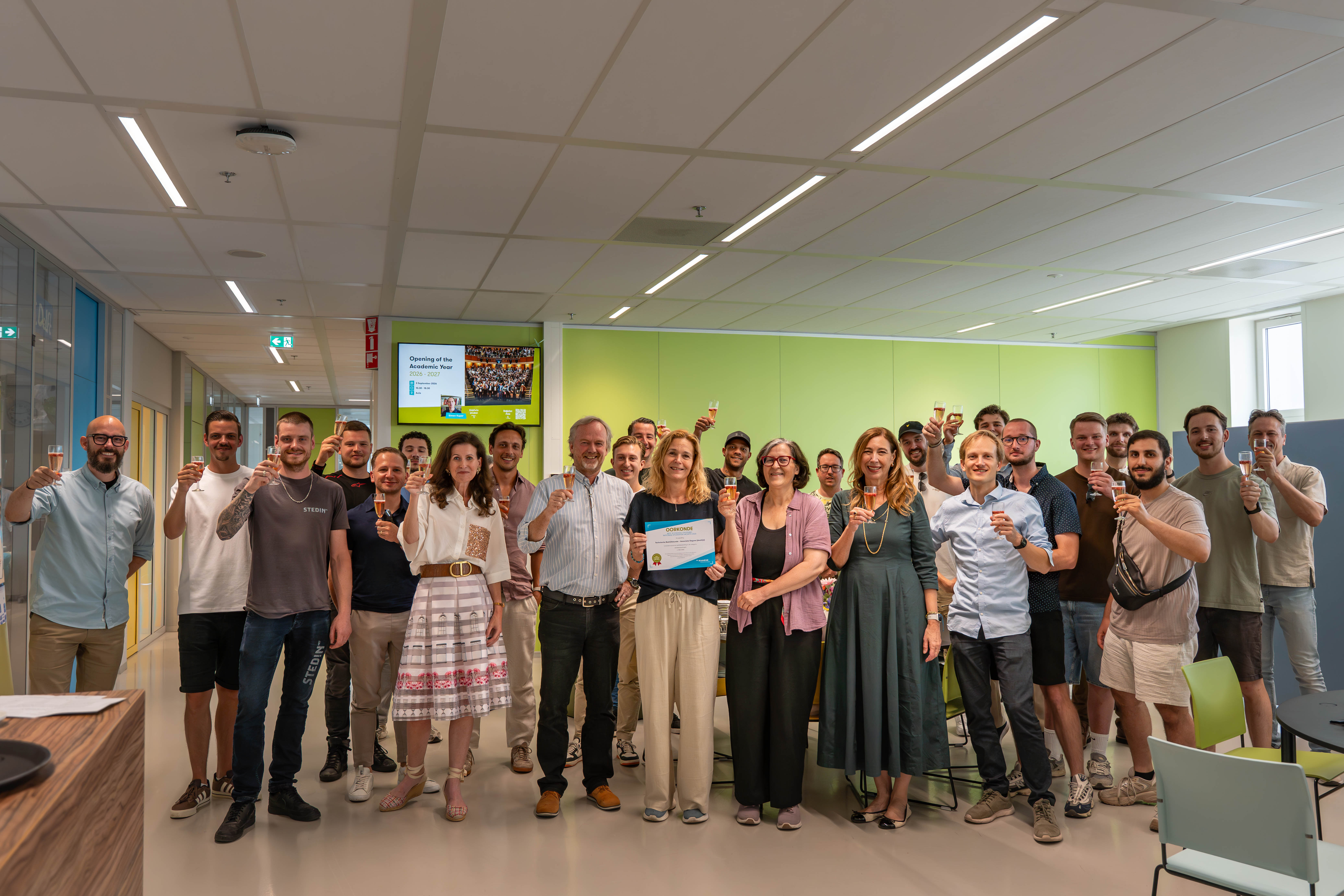 Groep mensen bij elkaar